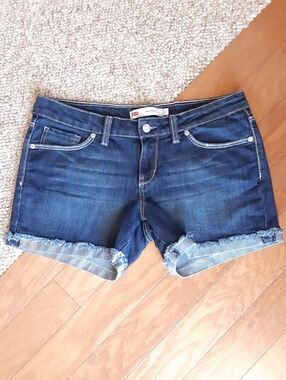 Levi's Midi Shorts size 11